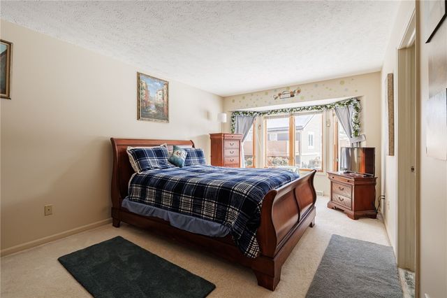 1063 Hillsboro Cove Circle, Webster, NY 14580