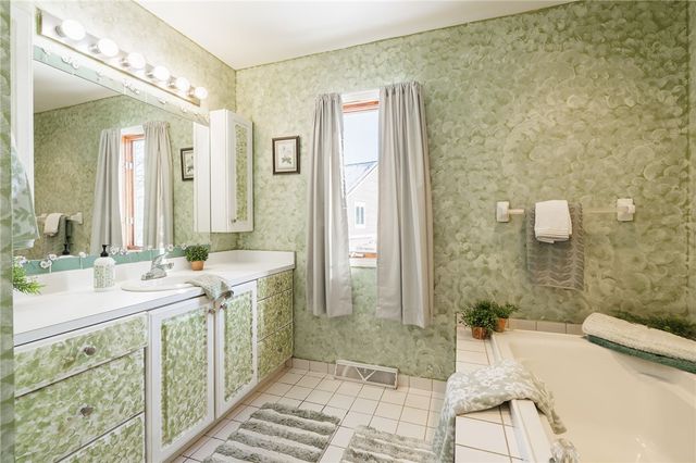 1063 Hillsboro Cove Circle, Webster, NY 14580