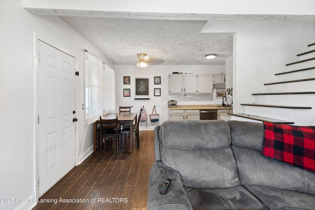 12770 Partlow Avenue, Grand Ledge, MI 48837