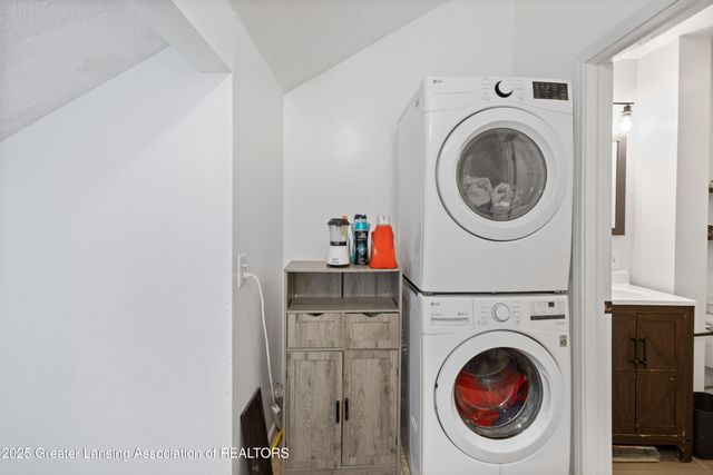 12770 Partlow Avenue, Grand Ledge, MI 48837