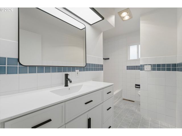 34920 CANAAN Rd, Deer Island, OR 97054