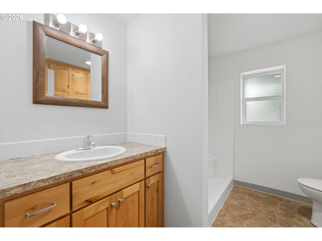 34920 CANAAN Rd, Deer Island, OR 97054