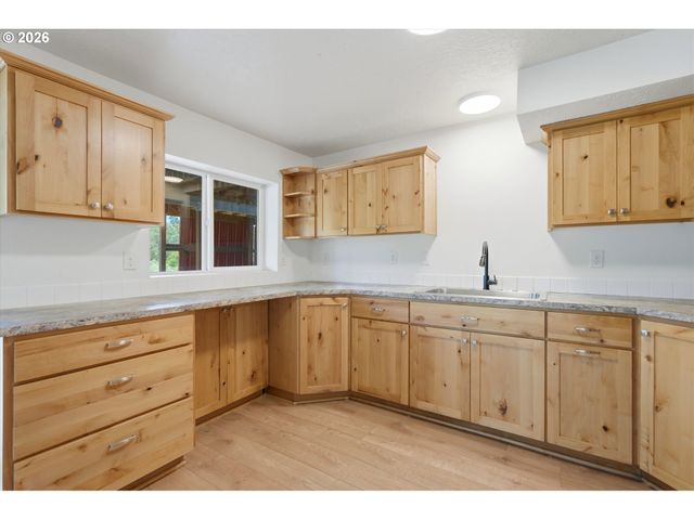 34920 CANAAN Rd, Deer Island, OR 97054