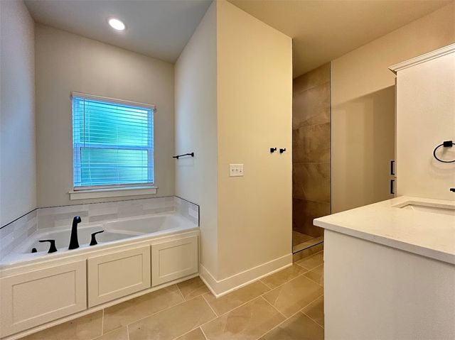 27 Shropshire Drive, Bella Vista, AR 72714