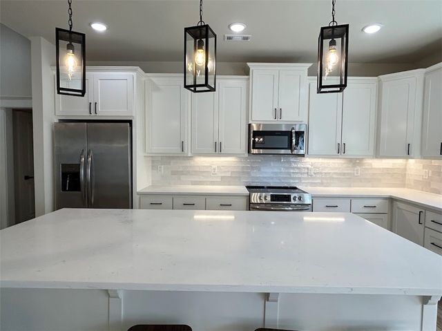 27 Shropshire Drive, Bella Vista, AR 72714