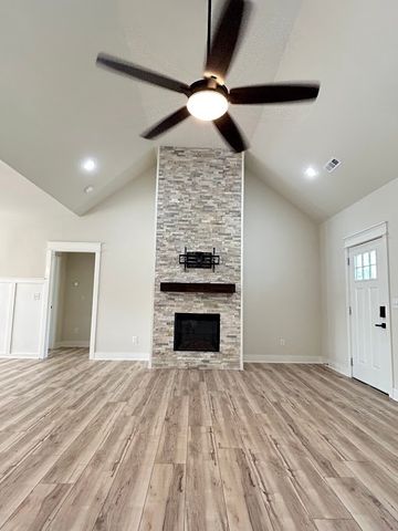 27 Shropshire Drive, Bella Vista, AR 72714