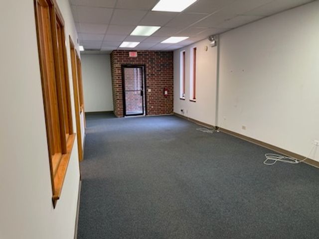24 S Des Plaines River Road 400, Des Plaines, IL 60016