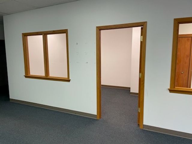 24 S Des Plaines River Road 400, Des Plaines, IL 60016