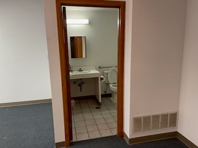 24 S Des Plaines River Road 400, Des Plaines, IL 60016
