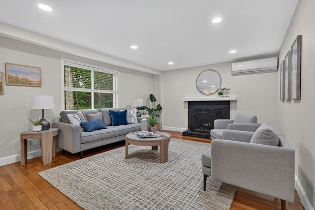 47 Southville Rd, Southborough, MA 01772