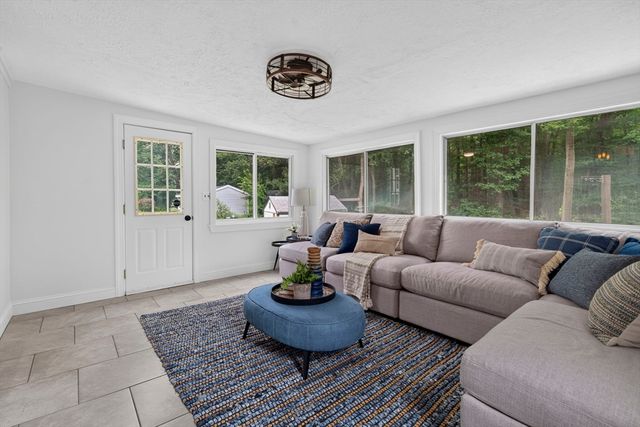 47 Southville Rd, Southborough, MA 01772