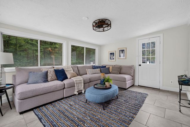 47 Southville Rd, Southborough, MA 01772