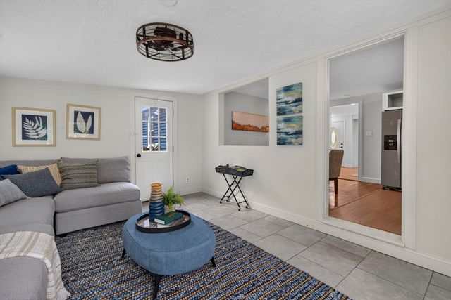 47 Southville Rd, Southborough, MA 01772