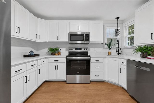 47 Southville Rd, Southborough, MA 01772