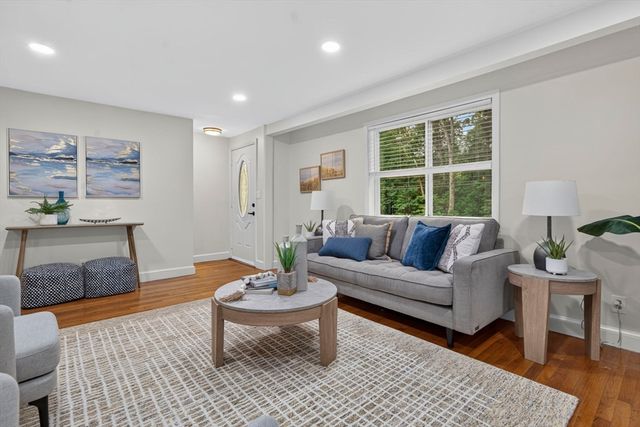47 Southville Rd, Southborough, MA 01772