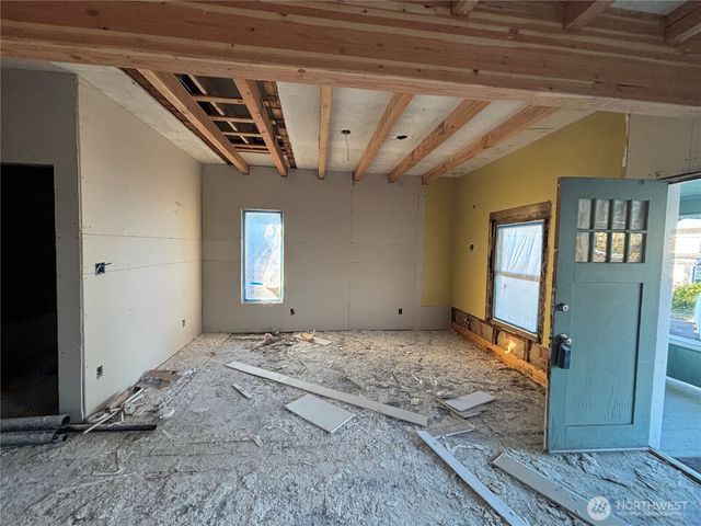 5302 N Shirley Street, Ruston, WA 98407