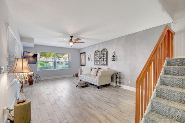 5201 Wheatley Court, Boynton Beach, FL 33436