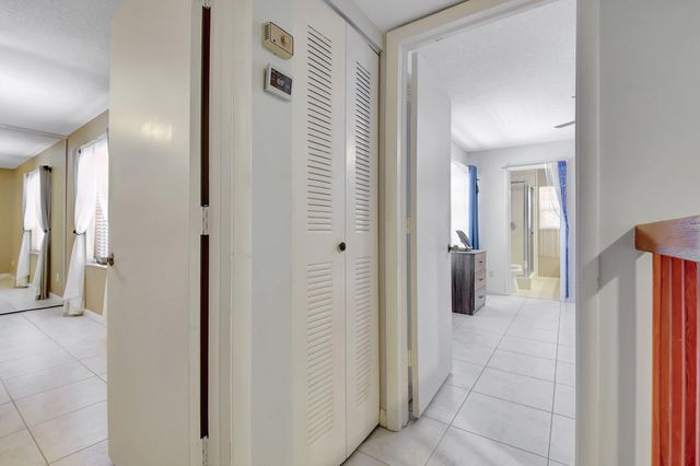 5201 Wheatley Court, Boynton Beach, FL 33436