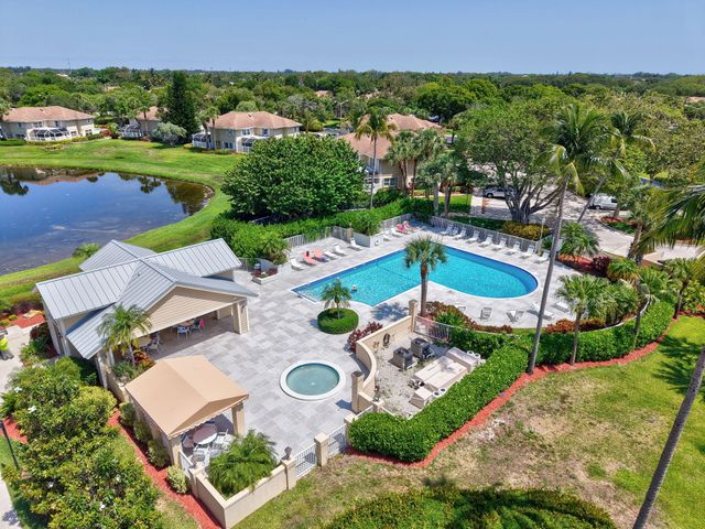 5201 Wheatley Court, Boynton Beach, FL 33436