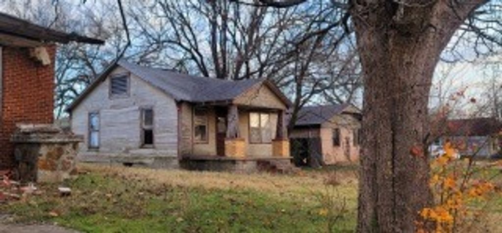 129 S Ocheese Avenue, Wewoka, OK 74884