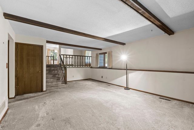 8233 Pleasant View Court, Mounds View, MN 55112