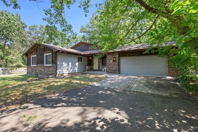 8233 Pleasant View Court, Mounds View, MN 55112