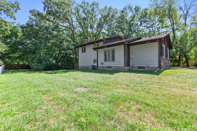 8233 Pleasant View Court, Mounds View, MN 55112