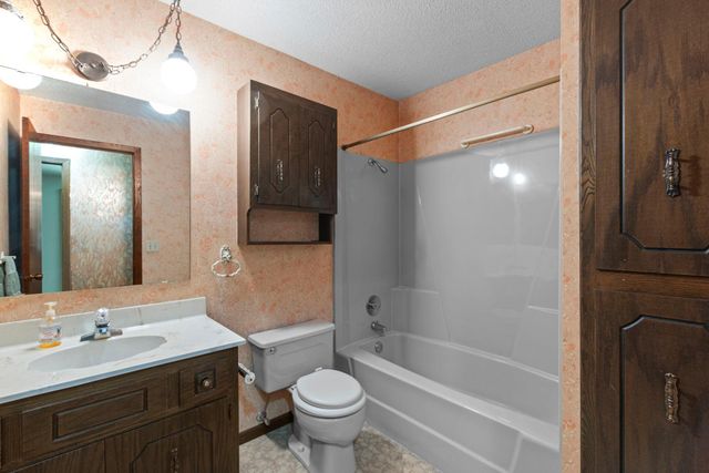 8233 Pleasant View Court, Mounds View, MN 55112