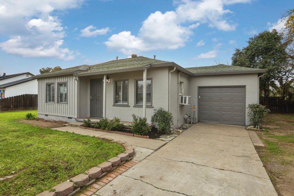 1436 Teresa St, Modesto, CA 95350