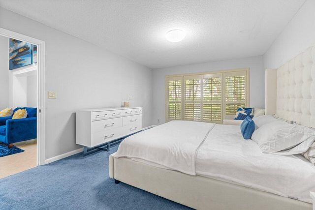17064 Boca Club Boulevard 3, Boca Raton, FL 33487