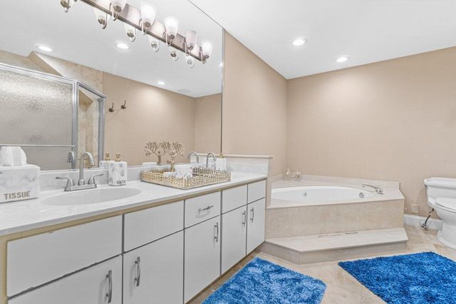 17064 Boca Club Boulevard 3, Boca Raton, FL 33487