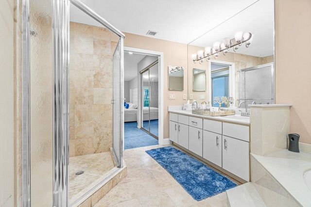 17064 Boca Club Boulevard 3, Boca Raton, FL 33487