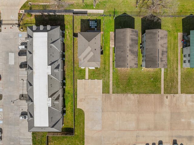 2225 S 2nd Street, Waco, TX 76706