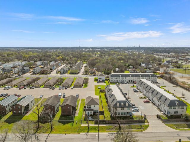 2225 S 2nd Street, Waco, TX 76706