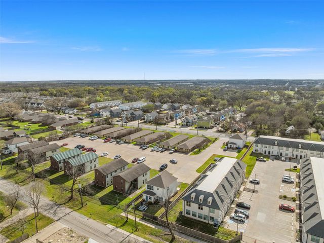 2225 S 2nd Street, Waco, TX 76706