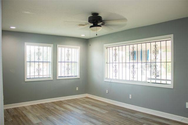 5302 Anzio Road, Houston, TX 77033