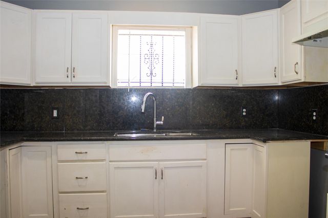 5302 Anzio Road, Houston, TX 77033