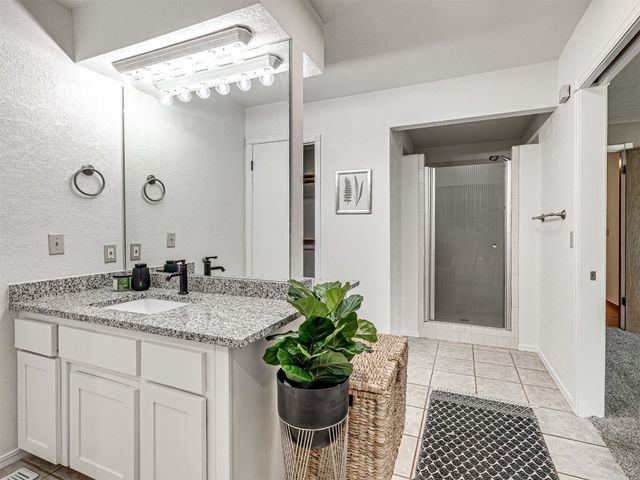 3014 SW 6th Street, Newcastle, OK 73065