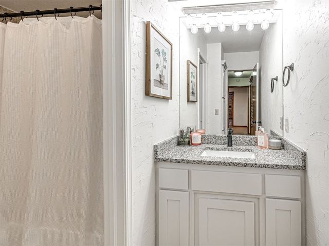 3014 SW 6th Street, Newcastle, OK 73065