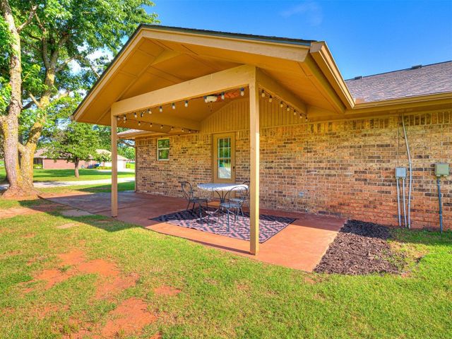 3014 SW 6th Street, Newcastle, OK 73065
