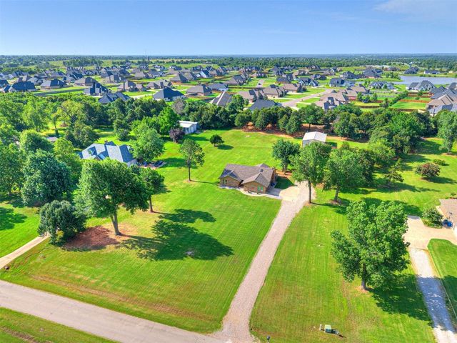 3014 SW 6th Street, Newcastle, OK 73065