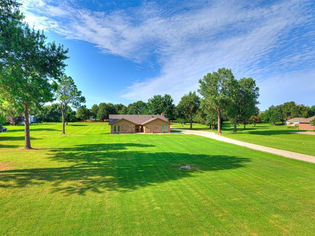 3014 SW 6th Street, Newcastle, OK 73065