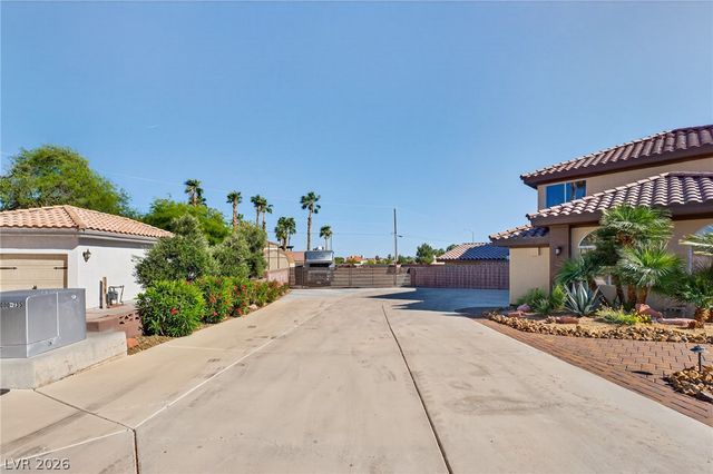 1720 Fairgate Court, Las Vegas, NV 89117