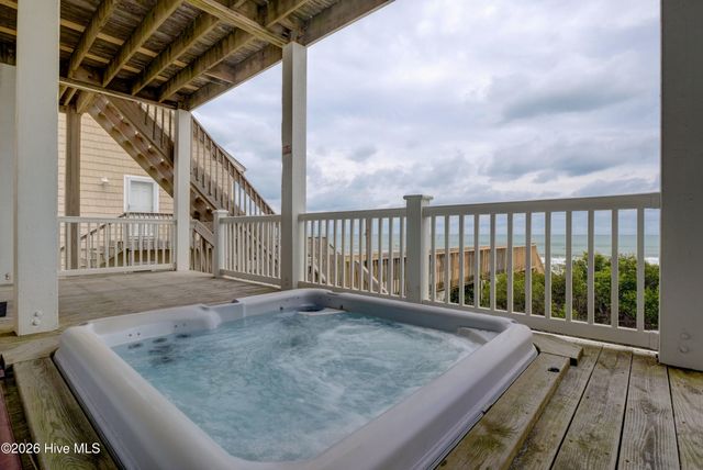 138 Topsail Road, N Topsail Beach, NC 28460