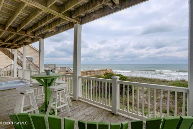 138 Topsail Road, N Topsail Beach, NC 28460