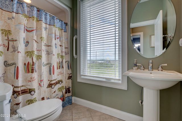 138 Topsail Road, N Topsail Beach, NC 28460