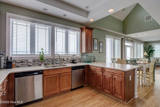 138 Topsail Road, N Topsail Beach, NC 28460