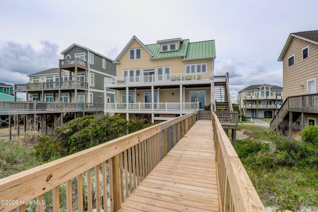 138 Topsail Road, N Topsail Beach, NC 28460