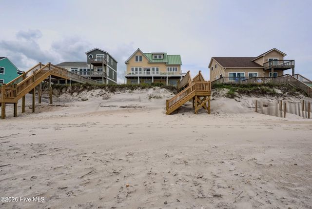 138 Topsail Road, N Topsail Beach, NC 28460