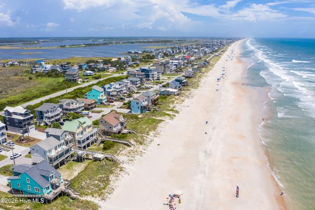 138 Topsail Road, N Topsail Beach, NC 28460